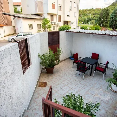 Apartman Ema Apartment