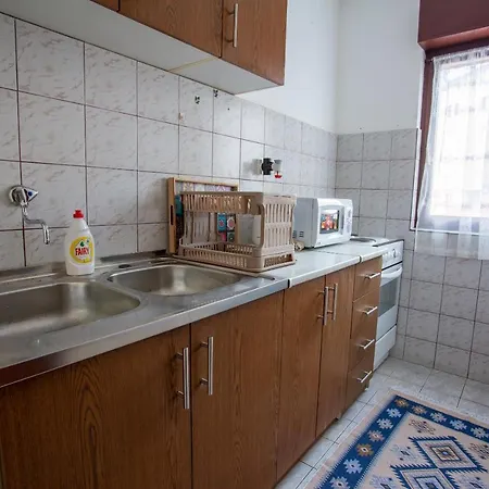 Apartman Ema *
