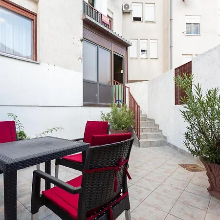 Apartman Ema Apartment *