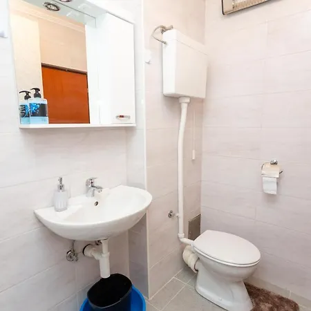 Apartment Apartman Ema *