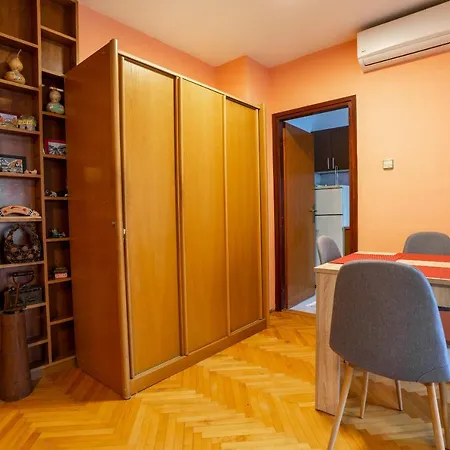 Apartman Ema Apartment